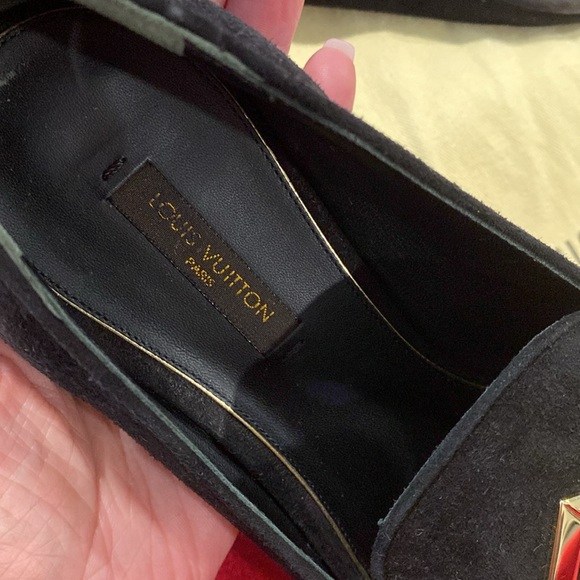 Stunningly beautiful, Louis Vuitton smoking slippers in black suede. - Picture 4 of 7